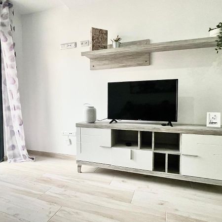 ארונה Island Suites מראה חיצוני תמונה
