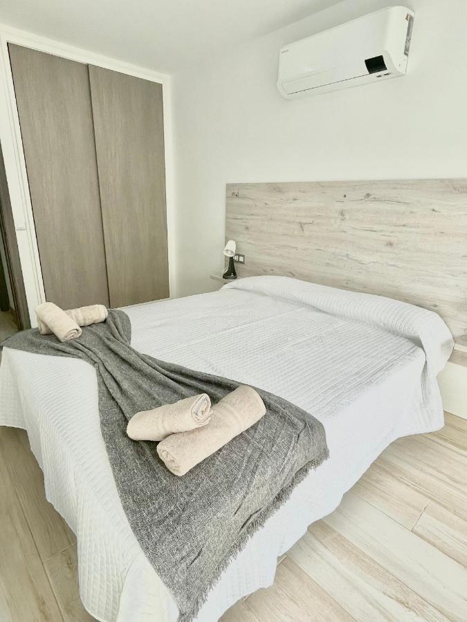ארונה Island Suites מראה חיצוני תמונה